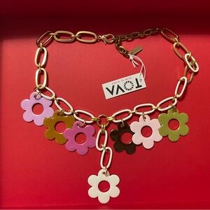 Tova Gold and White Flower Chain Daisy Necklace